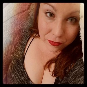 Meet your Posher, Crys